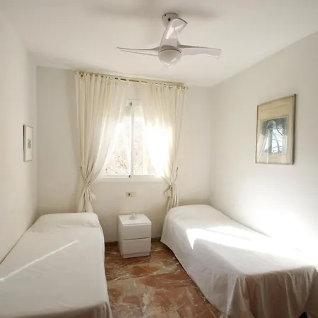 Les Palmeres Apartment *
